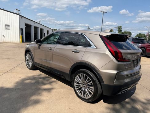 Used 2024 Cadillac XT4 Premium Luxury AWD/4WD image 28