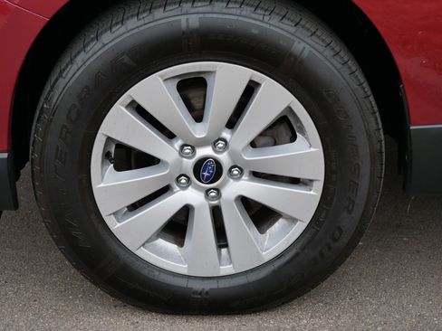 Used 2019 Subaru Outback 2.5i Premium image 15