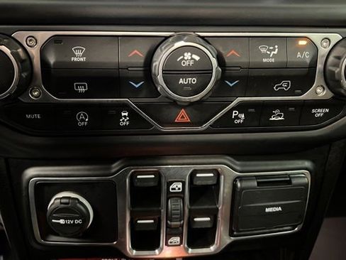 Used 2021 Jeep Gladiator Rubicon image 34