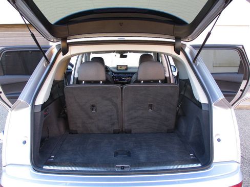 Used 2018 Audi Q7 3.0T Prestige w/ Prestige Package image 76