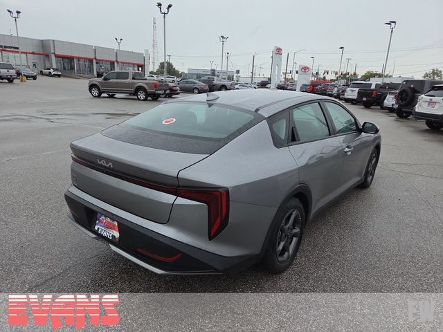 Used 2025 Kia K4 FWD image 28