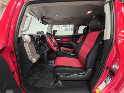 Used 2012 Toyota FJ Cruiser w/ Trail Teams Special Edition image 18