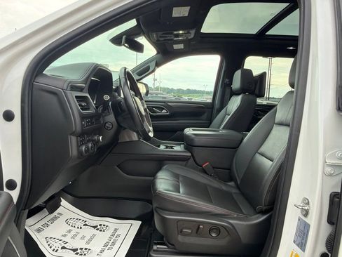 Used 2022 Chevrolet Suburban RST w/ Luxury Package AWD/4WD image 25
