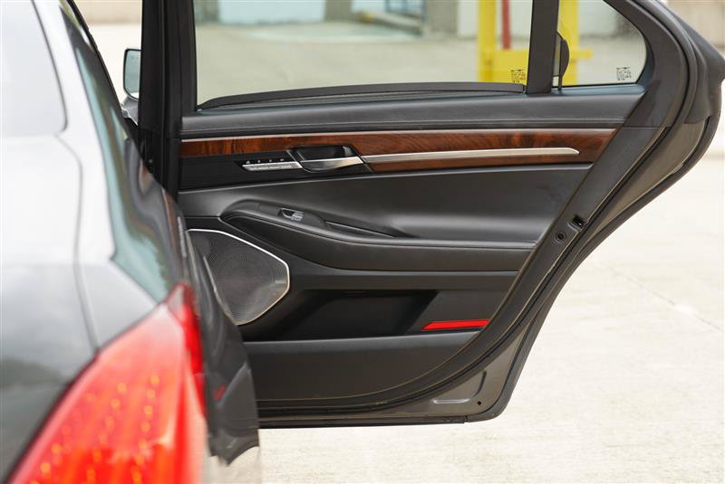 Used 2019 Genesis G90 5.0 Ultimate RWD image 96