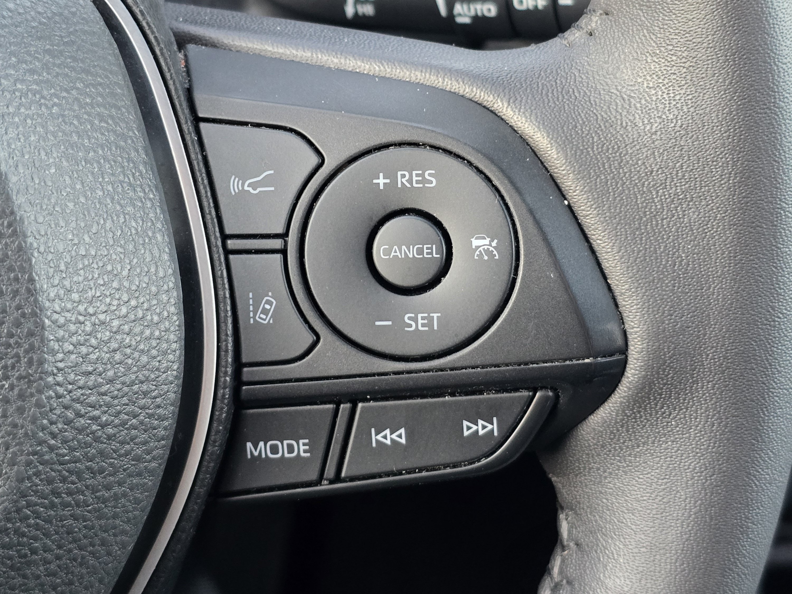 Used 2023 Toyota RAV4 Limited AWD/4WD image 19