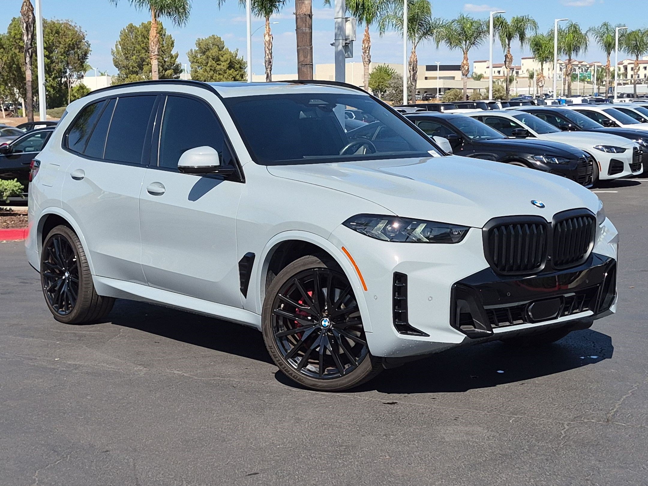 Certified 2024 BMW X5 sDrive40i w/ M Sport Package RWD image 2