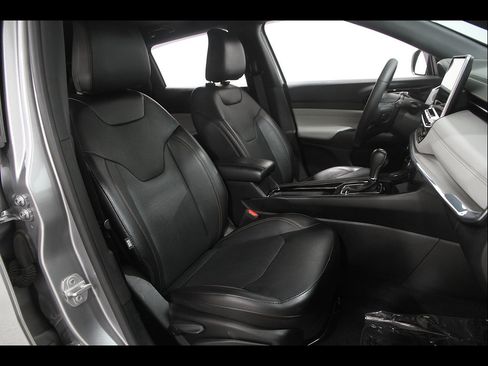 Used 2023 Jeep Compass Limited AWD/4WD image 17