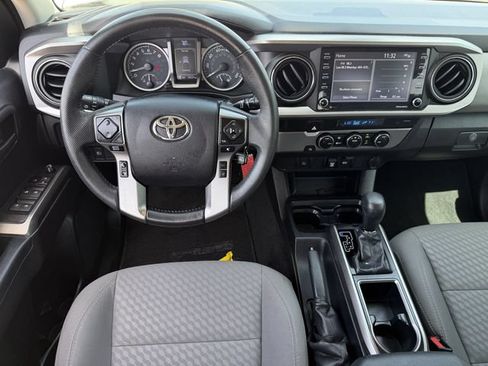 Used 2021 Toyota Tacoma SR5 RWD image 12