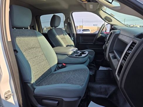 Used 2018 RAM 1500 Tradesman AWD/4WD image 25