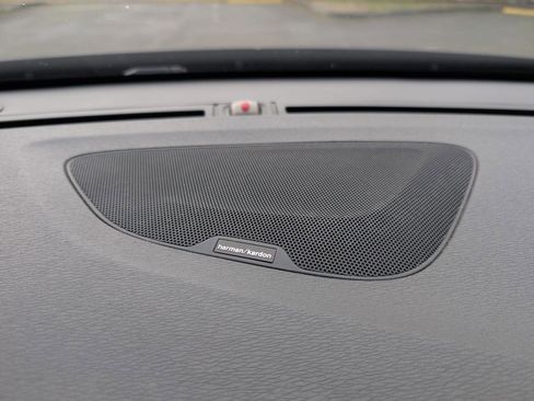 Used 2015 Volvo V60 T5 Platinum image 22