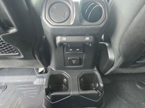 Used 2022 Jeep Gladiator Rubicon w/ Trailer Tow Package image 18