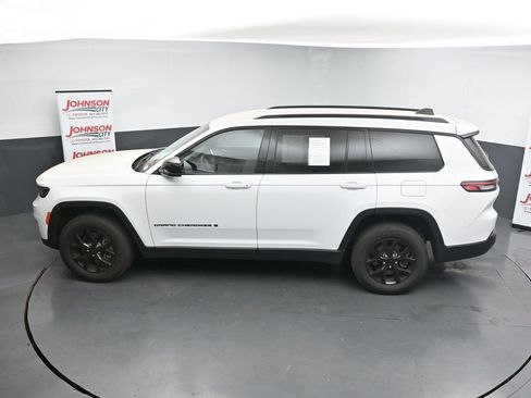 Used 2024 Jeep Grand Cherokee L Laredo AWD/4WD image 13