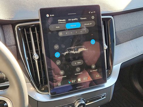 Used 2026 Volvo XC90 B6 Ultra w/ Protection Package image 17