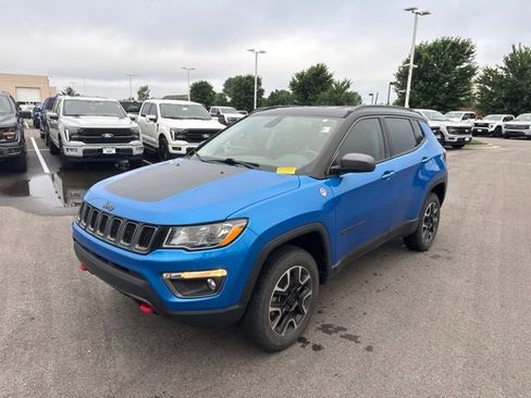 Used 2020 Jeep Compass Trailhawk w/ Cold Weather Group AWD/4WD image 3