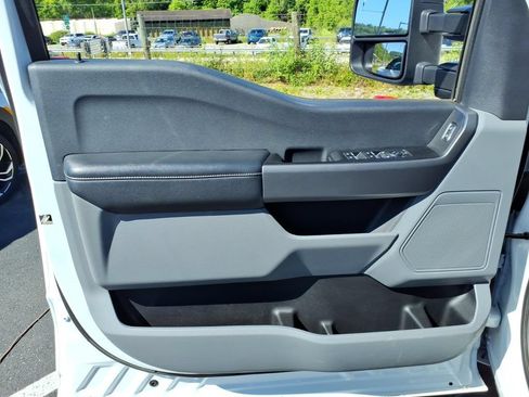 Used 2025 Ford F250 XLT AWD/4WD image 15