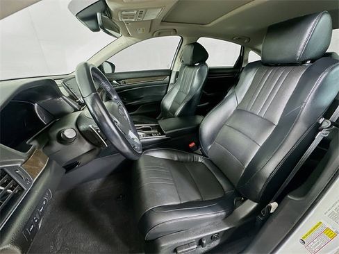 Certified 2018 Honda Accord Touring image 29