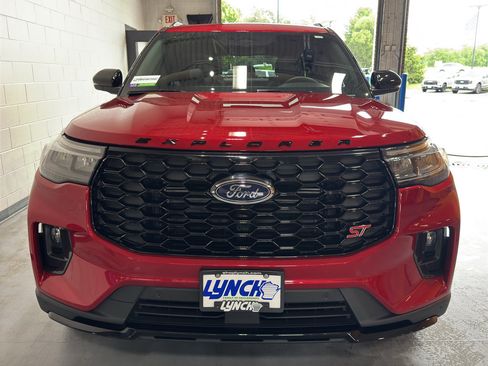 Used 2025 Ford Explorer ST AWD/4WD image 8