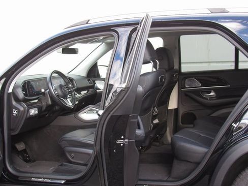 Used 2020 Mercedes-Benz GLE 450 4MATIC w/ Premium Package image 13