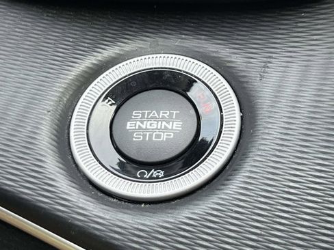 Used 2023 Jeep Grand Cherokee L Laredo w/ Luxury Tech Group I AWD/4WD image 25