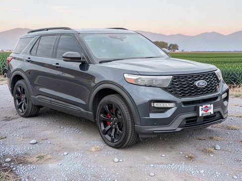 Certified 2023 Ford Explorer ST w/ Equipment Group 401A AWD/4WD image 8