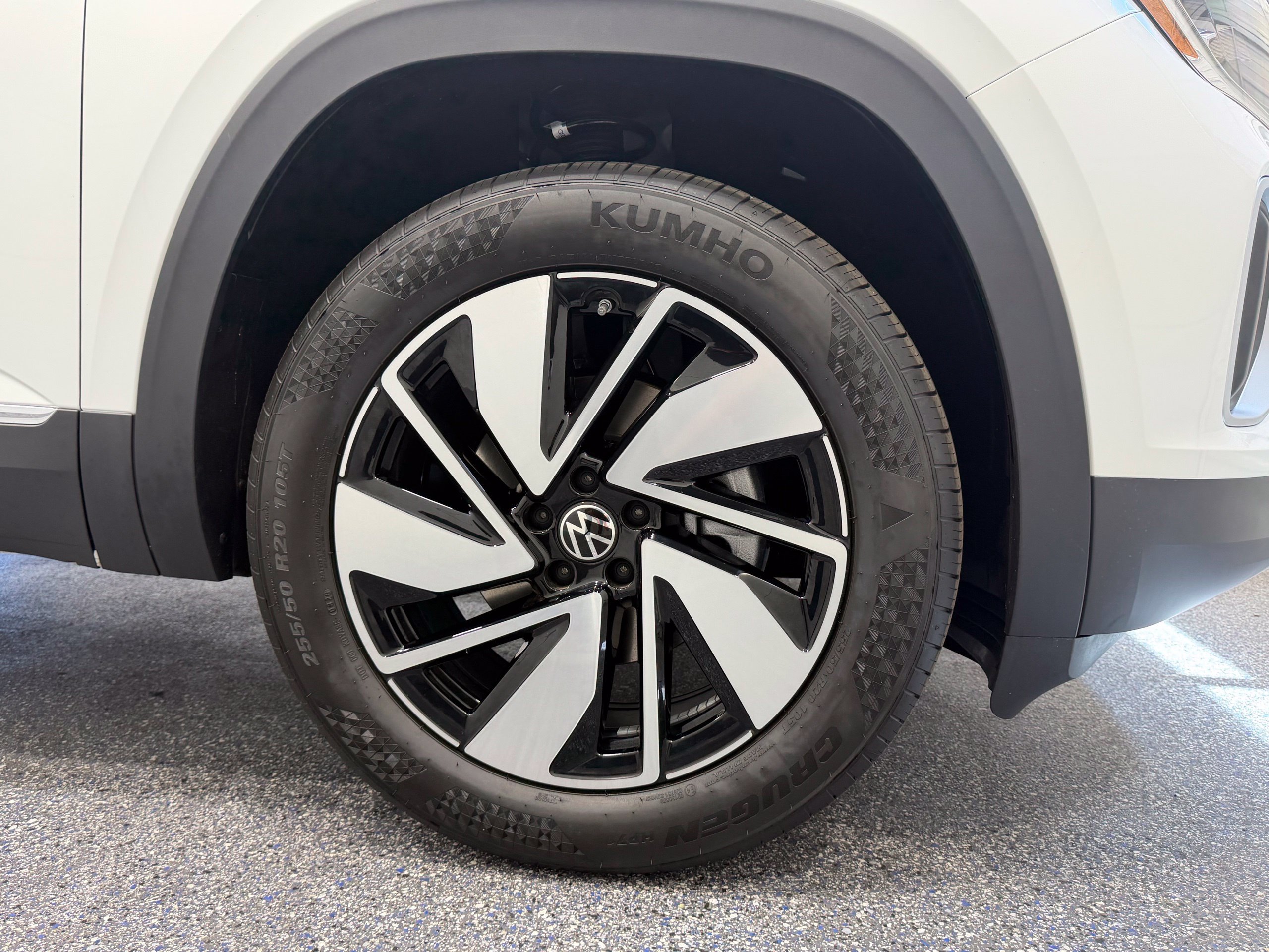New 2026 Volkswagen Atlas SEL AWD/4WD image 14