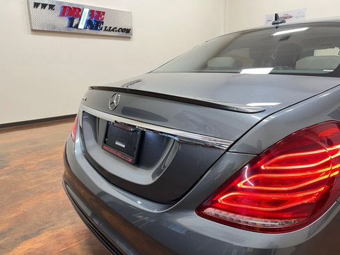 Used 2017 Mercedes-Benz S 550 Sedan image 47