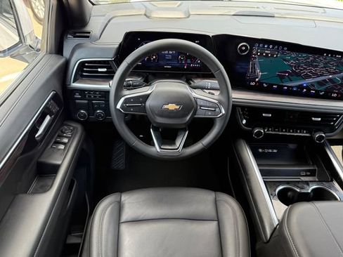 Used 2025 Chevrolet Tahoe LT RWD image 24