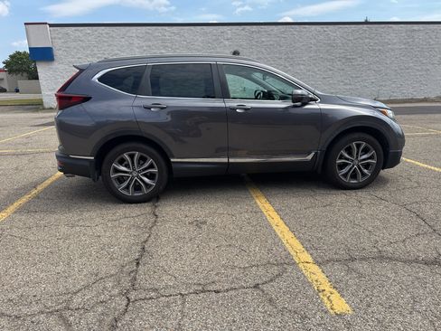 Used 2020 Honda CR-V Touring image 2