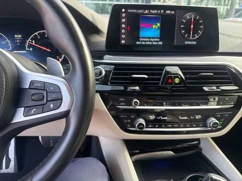 Used 2019 BMW M550i xDrive w/ Premium Package image 4