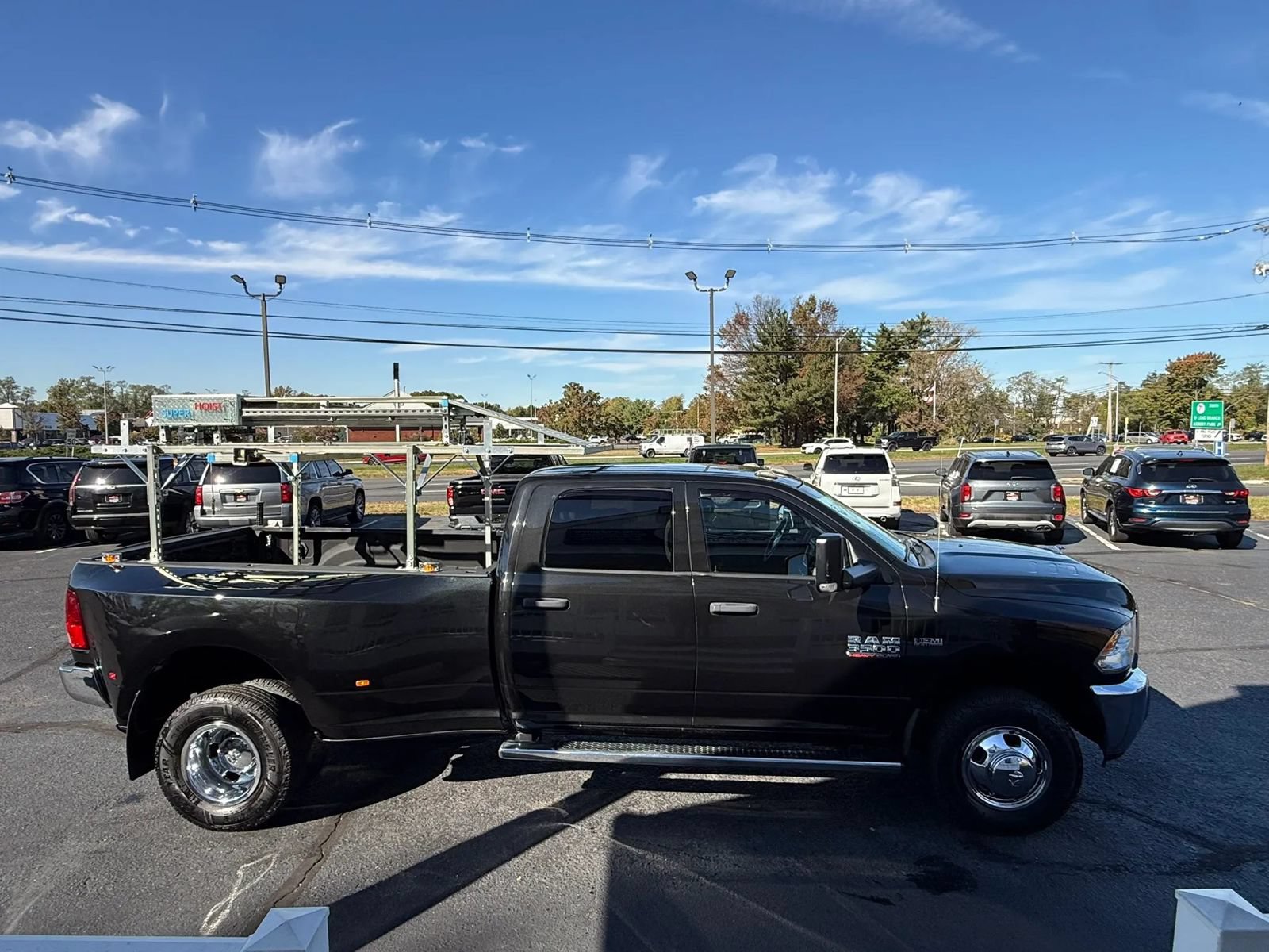Used 2018 RAM 3500 Tradesman w/ Chrome Appearance Group AWD/4WD image 6