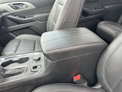 Used 2023 Chevrolet Traverse LT w/ LT Premium Package image 44
