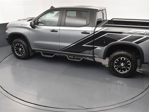 Used 2024 Chevrolet Silverado 1500 ZR2 w/ Technology Package image 14