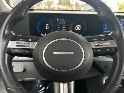 Used 2025 Hyundai Kona SEL FWD image 21
