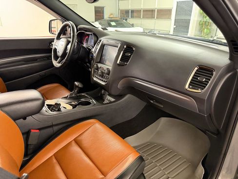 Used 2019 Dodge Durango R/T w/ Technology Group AWD/4WD image 41