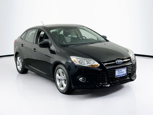 Used 2012 Ford Focus SE FWD image 3