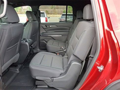 New 2026 Chevrolet Traverse LT image 6