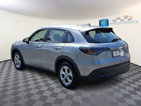 Certified 2023 Honda HR-V LX image 4