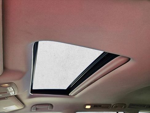 Used 2019 Nissan Armada SL w/ Premium Package image 17