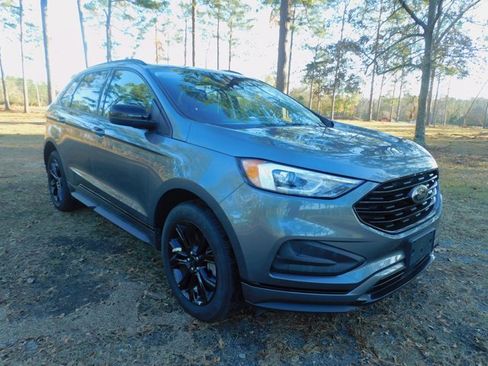 Used 2022 Ford Edge SE w/ Black Appearance Package image 7