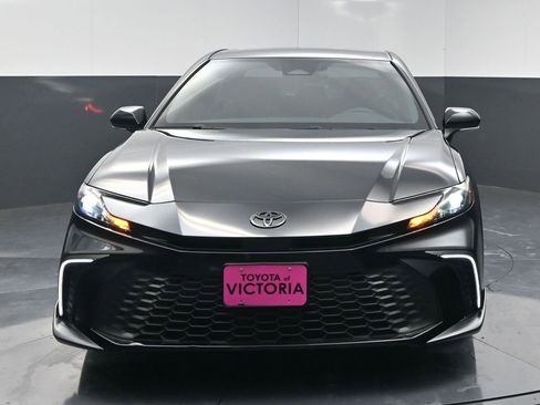 Used 2025 Toyota Camry SE image 18