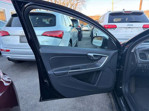 Used 2018 Volvo S60 T5 Dynamic w/ Protection Package image 16