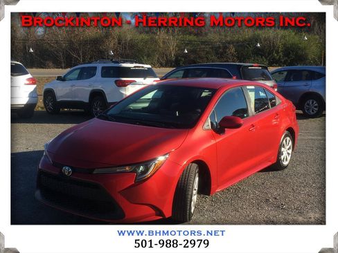 Used 2020 Toyota Corolla LE FWD image 1