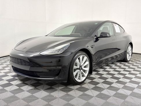 Used 2018 Tesla Model 3 Long Range RWD image 3