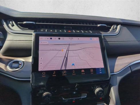 New 2025 Jeep Grand Cherokee L Limited image 12