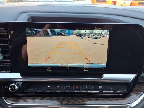 Used 2023 GMC Sierra 1500 Elevation image 12