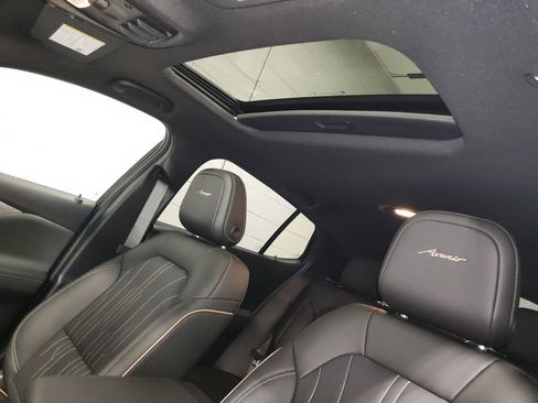 New 2026 Buick Envista Avenir image 25