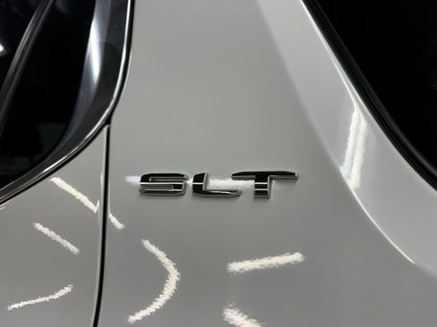 Used 2020 GMC Acadia SLT AWD/4WD image 7