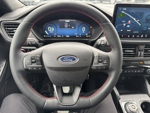 Certified 2023 Ford Escape ST-Line Elite AWD/4WD image 23
