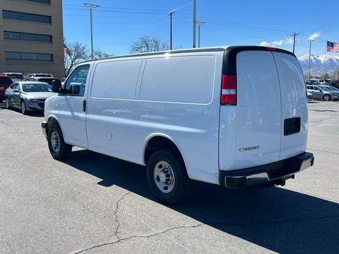 Used 2022 Chevrolet Express 2500 w/ Driver Convenience Package image 11