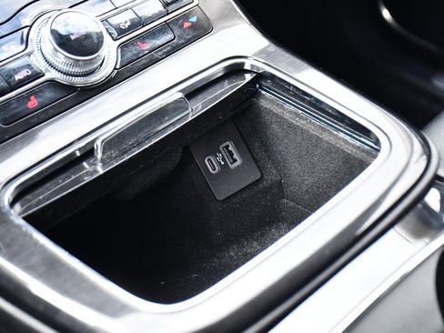 Used 2022 Lincoln Nautilus AWD w/ Premium Package image 29